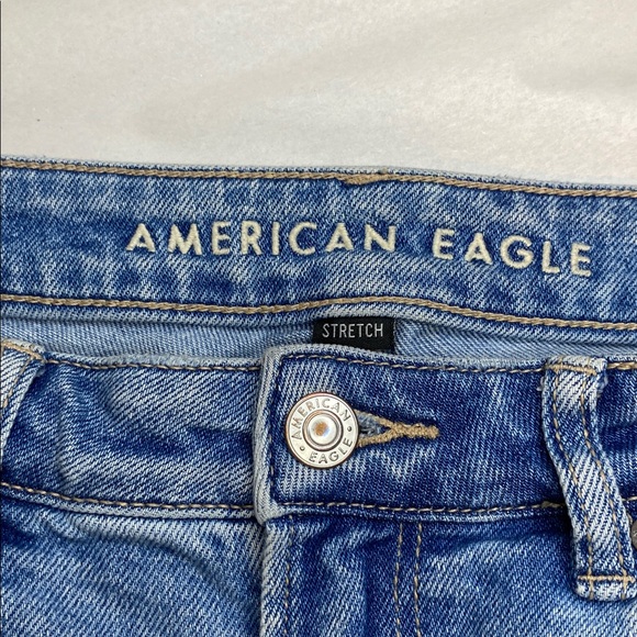 American Eagle Mom Straight Jean Distressed High Waist Size 10 - Picture 3 of 6